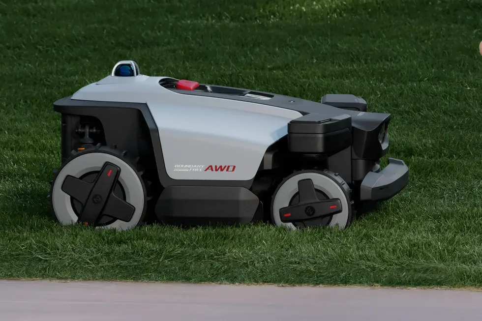 Спутники не нужны: большая робот-газонокосилка Роборок с LiDAR