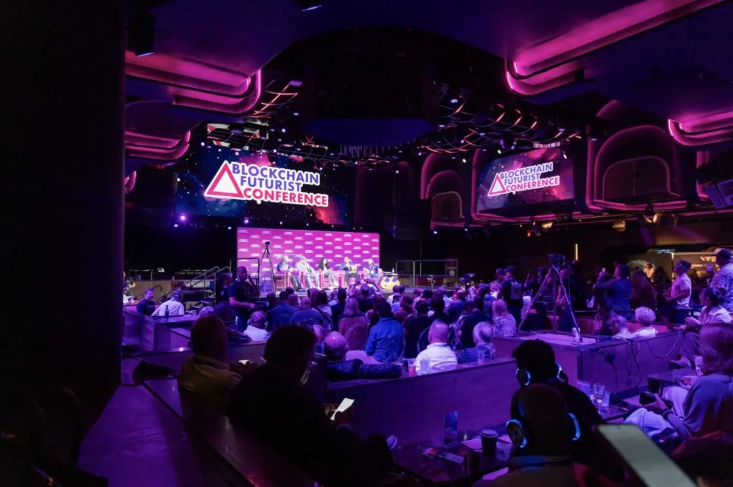 Внутри Футуристической Флориды 2025: Прорывное Первое Издание в США