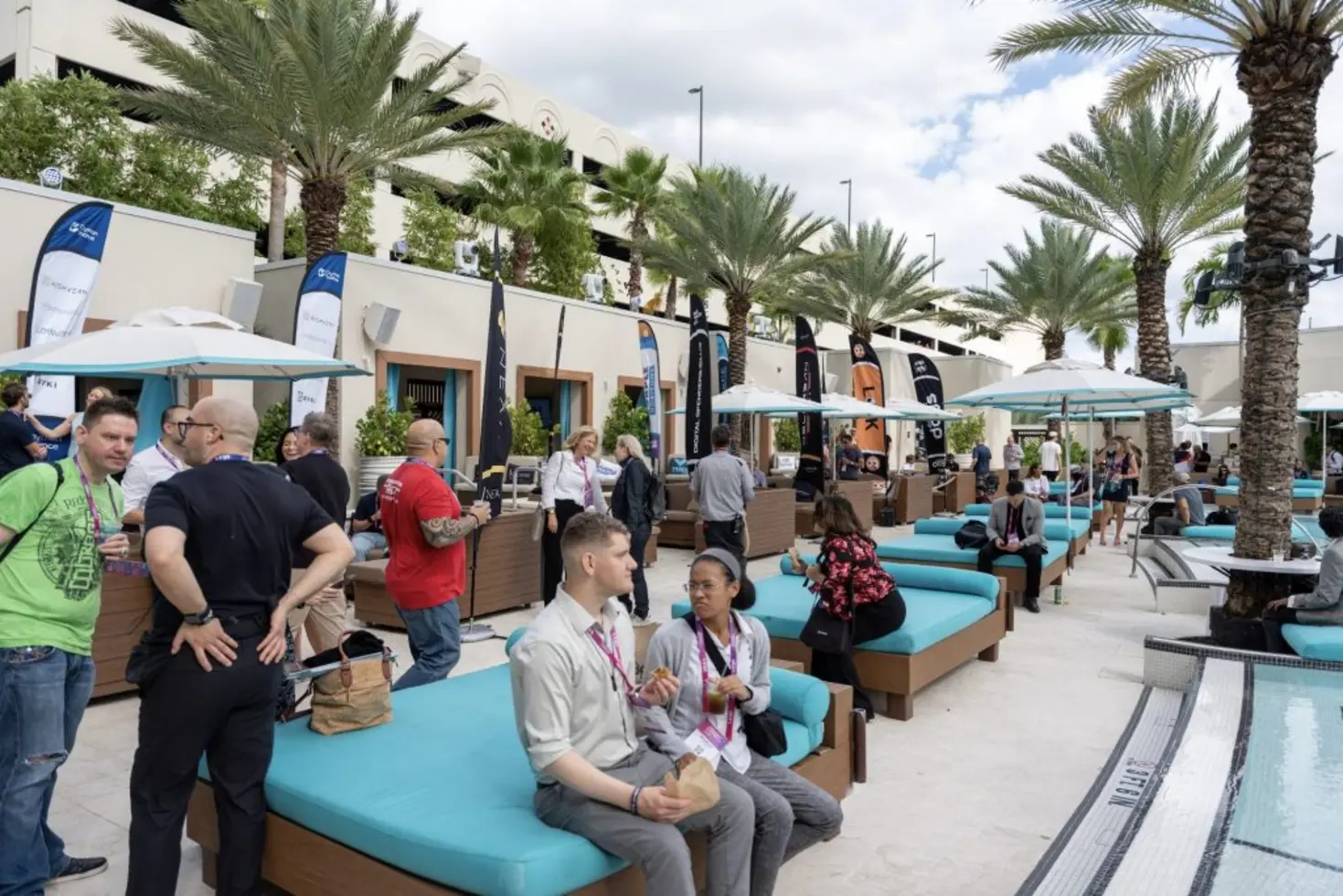 Внутри Футуристической Флориды 2025: Прорывное Первое Издание в США