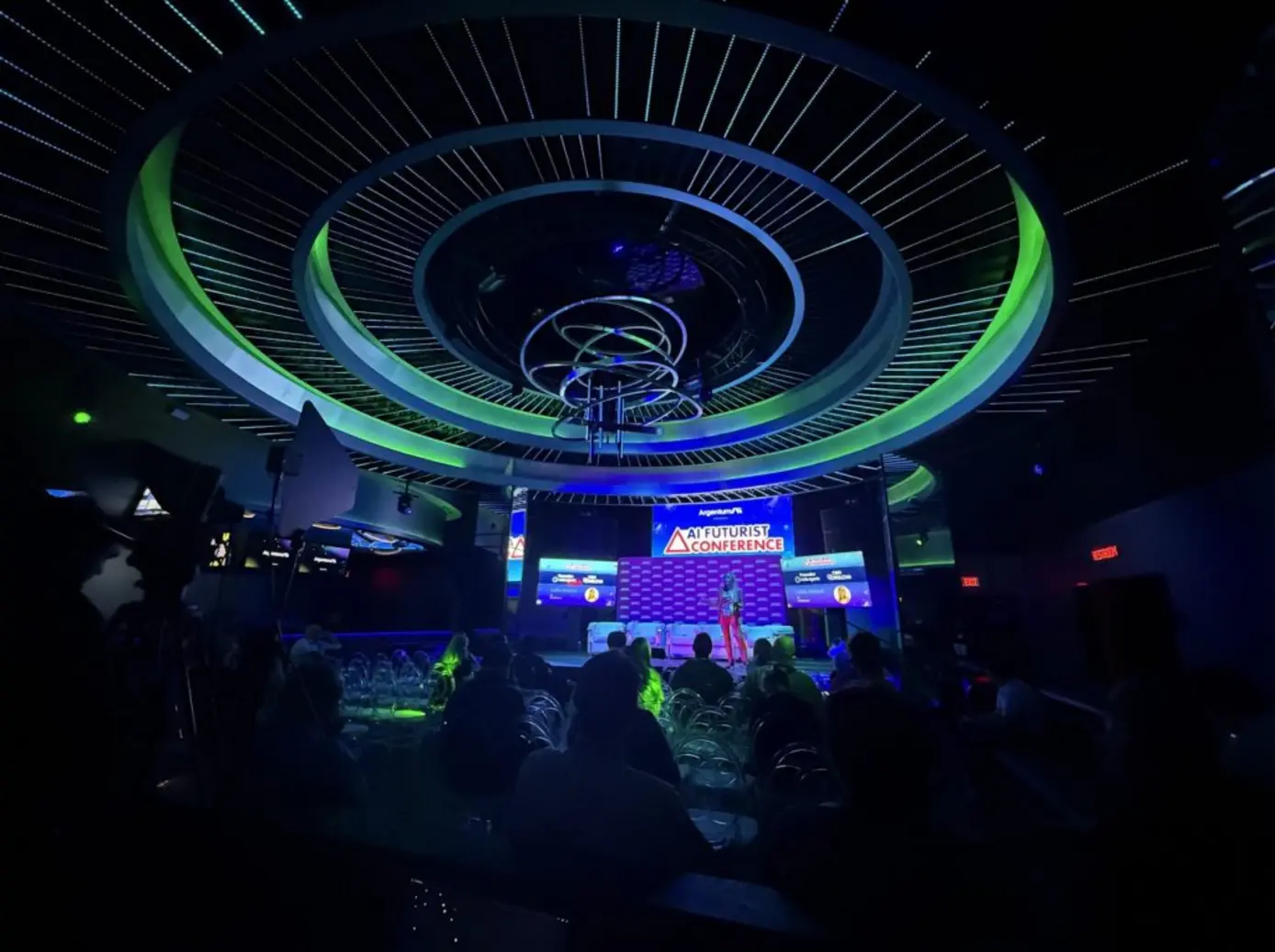 Внутри Футуристической Флориды 2025: Прорывное Первое Издание в США