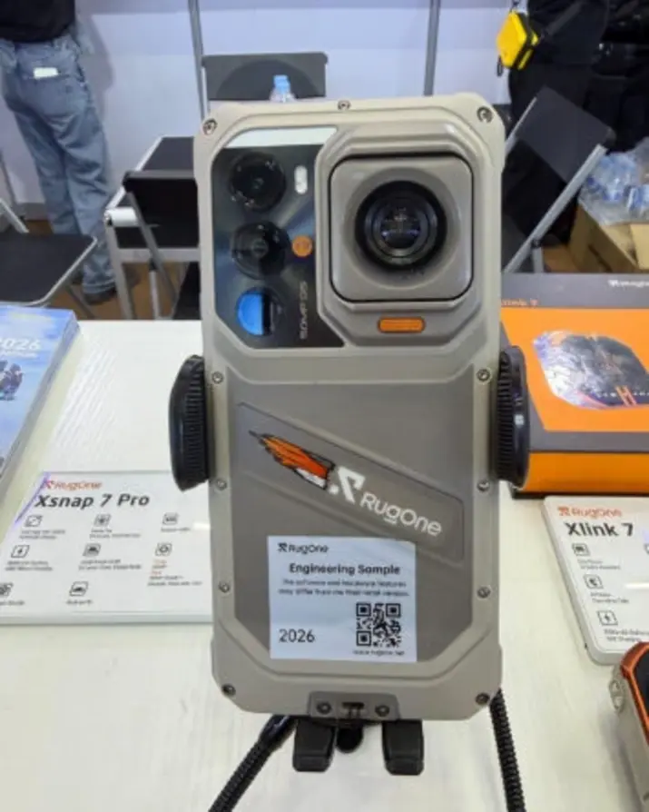 Ulefone представила на Кантонской ярмарке первый в мире защищенный смартфон со съемной камерой