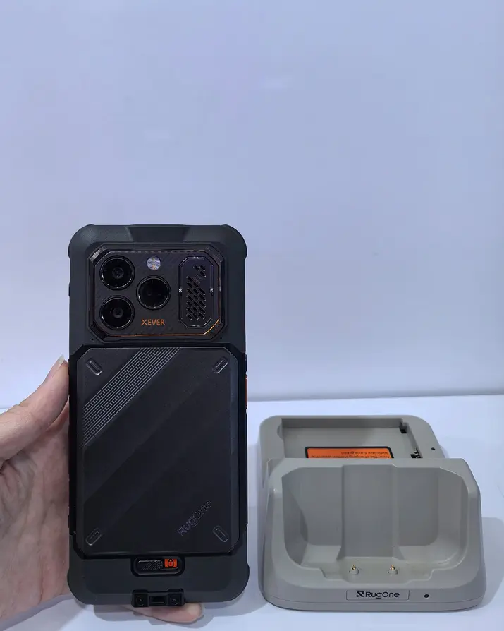 Ulefone представила на Кантонской ярмарке первый в мире защищенный смартфон со съемной камерой