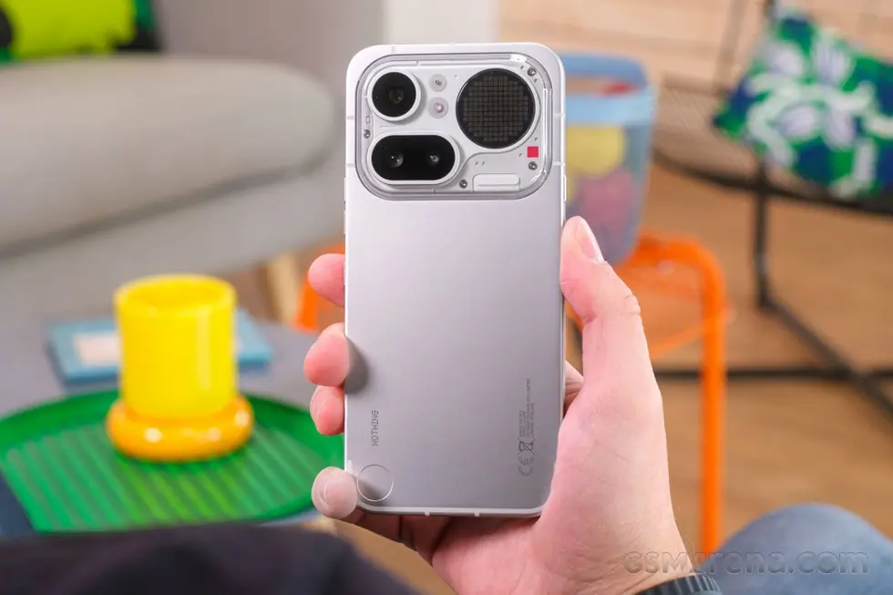 Обзор Nothing Phone (4a) Pro
