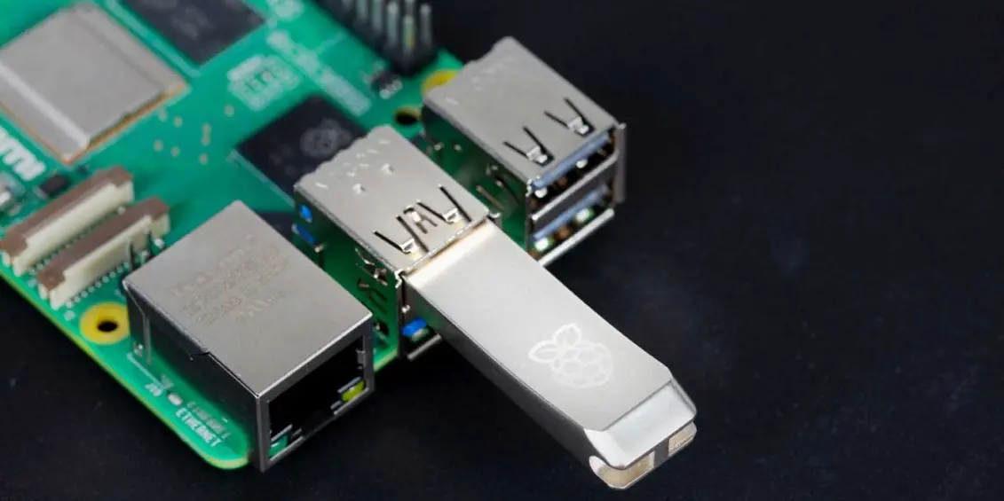 Raspberry Pi выпускает фирменные USB-накопители с повышенной производительностью для локальных систем.