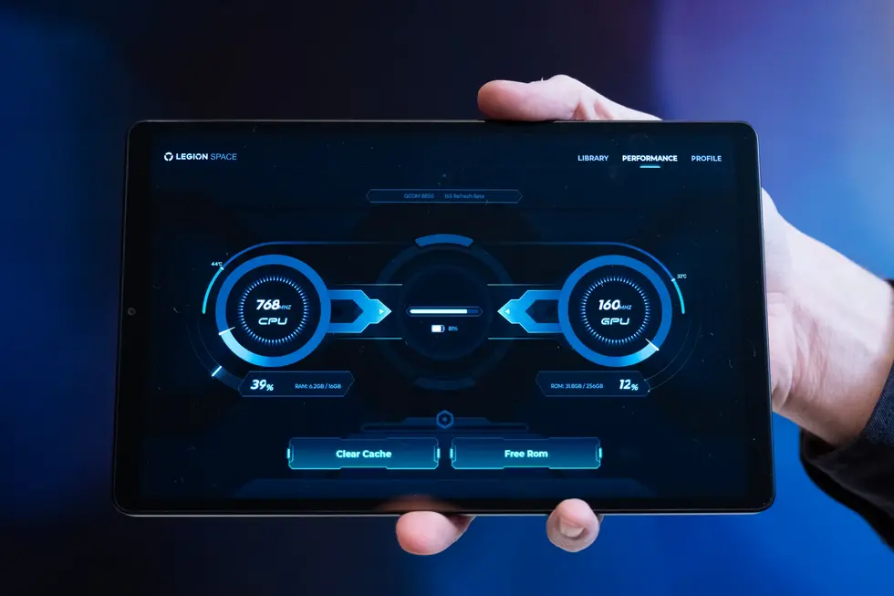 Экран складного гаджета Lenovo — далеко не самая интересная его часть