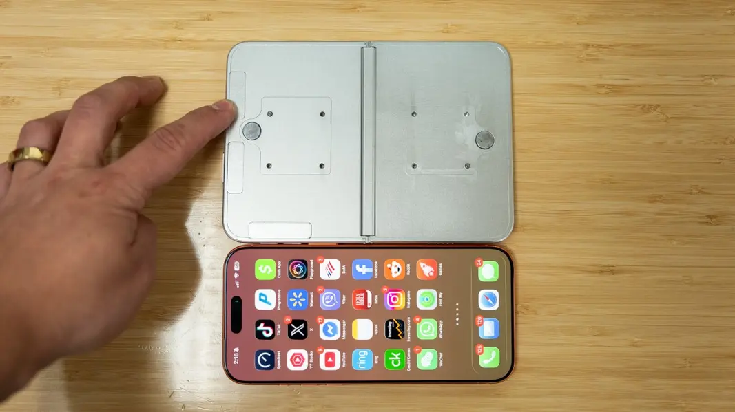 Утекли макеты iPhone 18 Pro, iPhone 18 Pro Max и iPhone Ultra