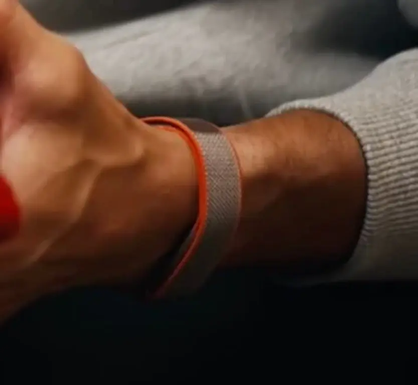 Предстоящий гаджет Fitbit от Google без экрана был у всех на виду