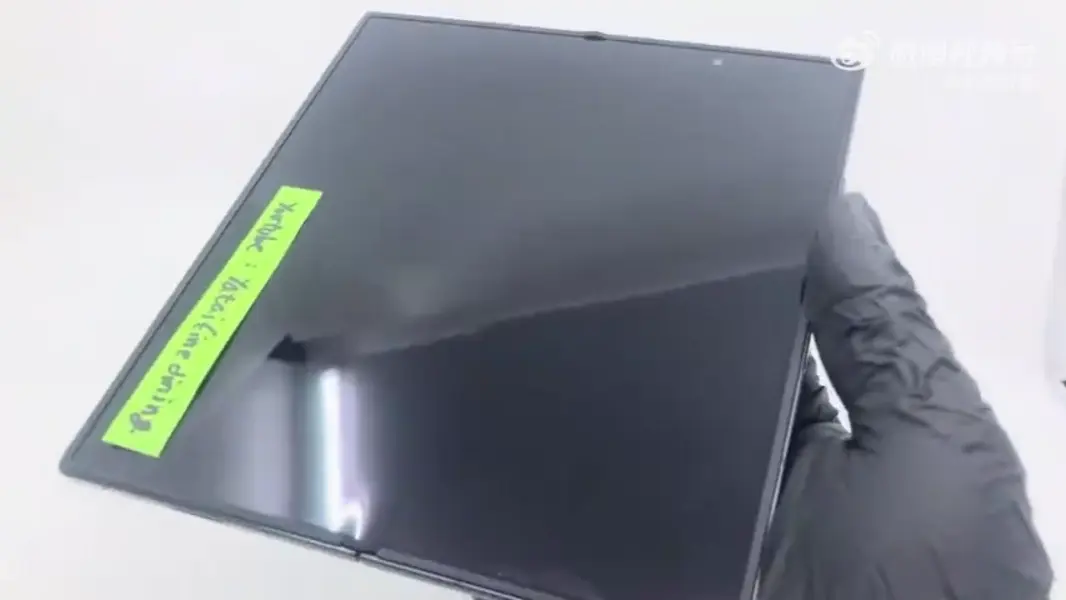 Galaxy Z Fold 8 Ultra сводит складку дисплея почти на нет: слитое видео