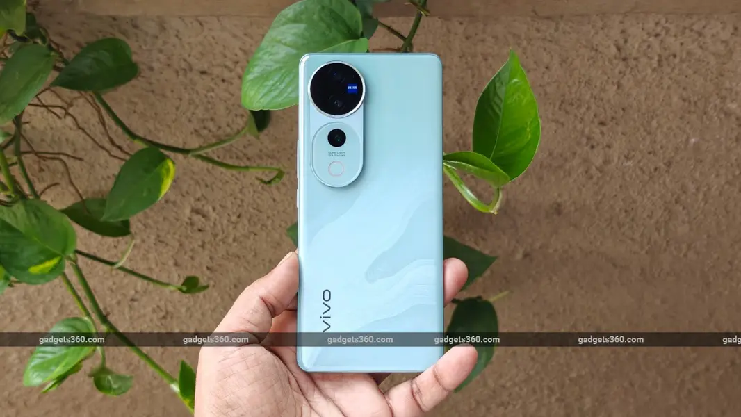 Лучшие игровые смартфоны до 50 000 рупий: OnePlus 15R, Realme GT 7 Pro, iQOO Neo 10 и другие