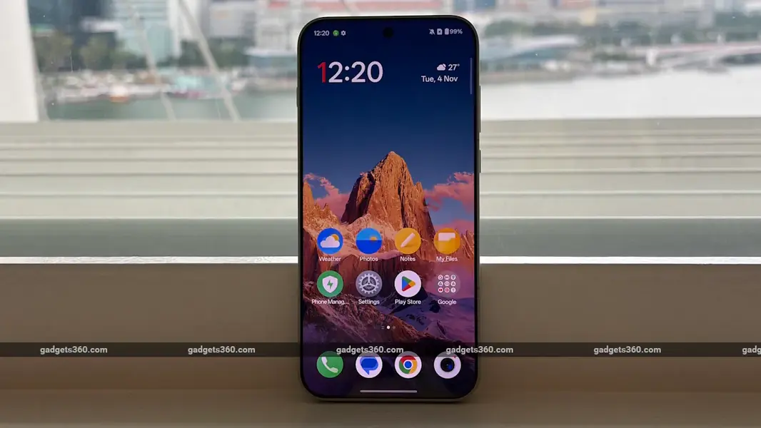 Лучшие смартфоны с AMOLED-дисплеями, доступные в Индии: Redmi Note 15 5G, Oppo Reno 15 Pro и другие.