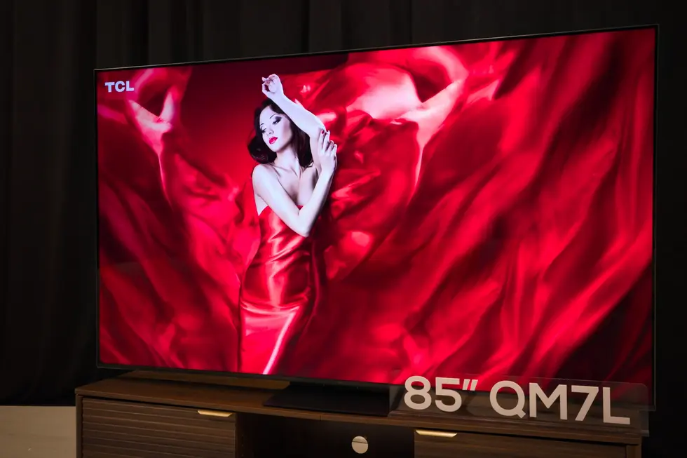 TCL призывает забить на все новые RGB-телевизоры, включая свои собственные