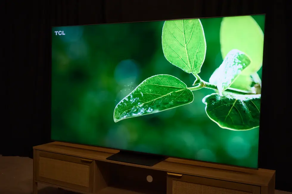 TCL призывает забить на все новые RGB-телевизоры, включая свои собственные