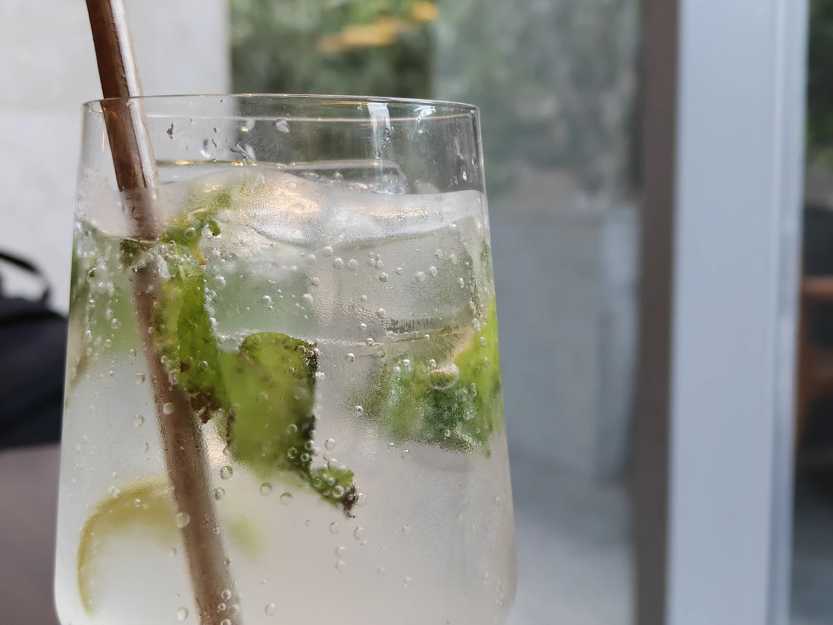 OnePlus 15R — обзор: производительность превыше всего