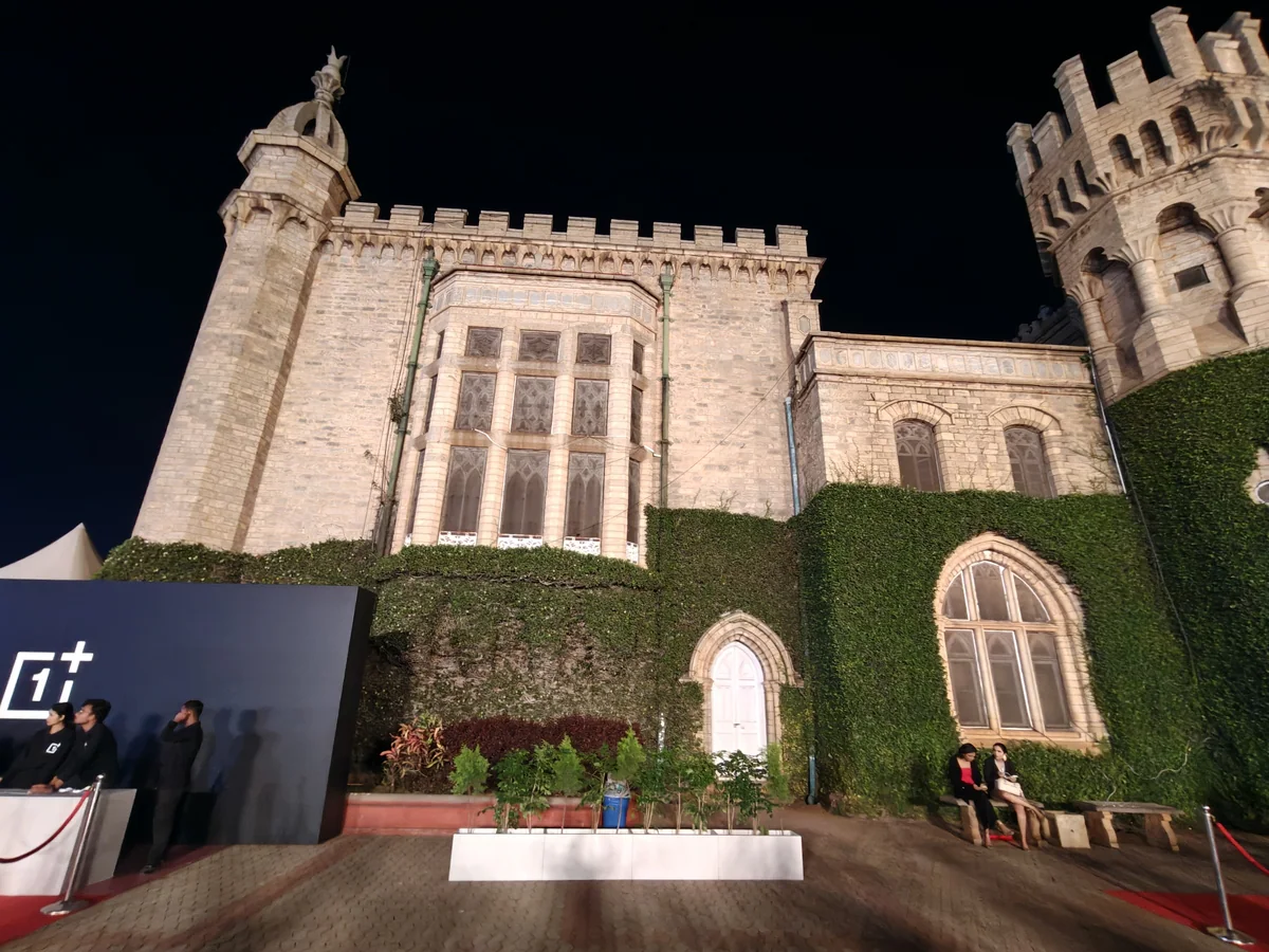 OnePlus 15R — обзор: производительность превыше всего