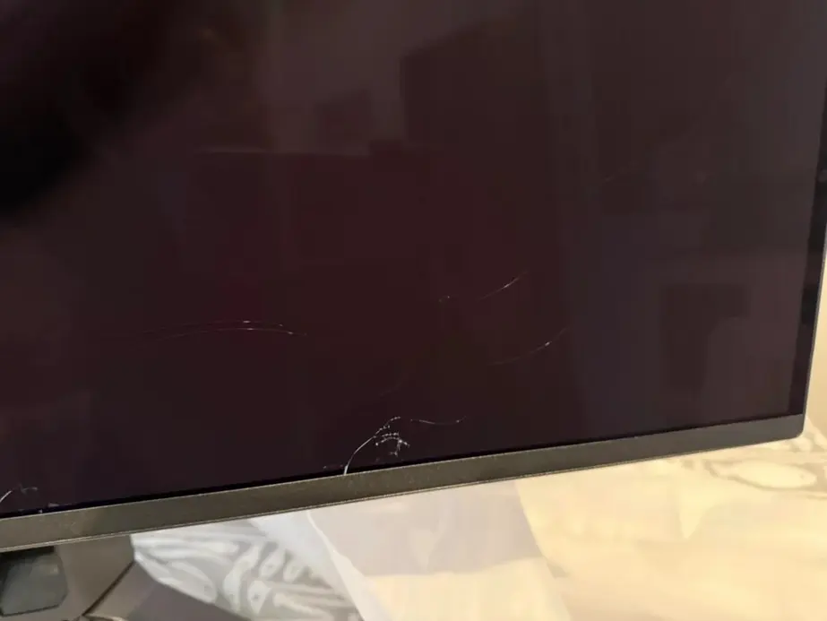 Дорогой игровой монитор ASUS линейки ROG приехал &laquo;мертвым&raquo; из-за плохой упаковки