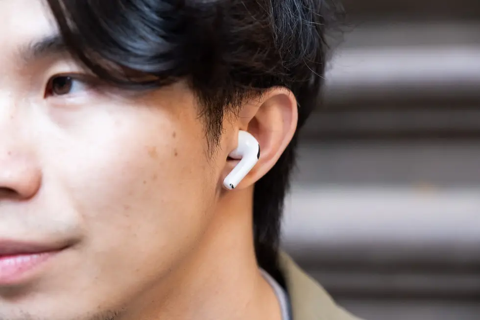 Нет, AirPods с камерами &mdash; это не &laquo;умные очки&raquo; для ваших ушей