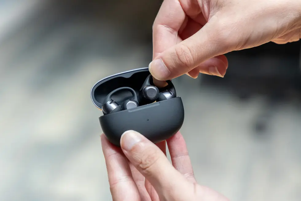 Обзор Shokz OpenDots 2: наушники-клипсы, которые стоит попробовать