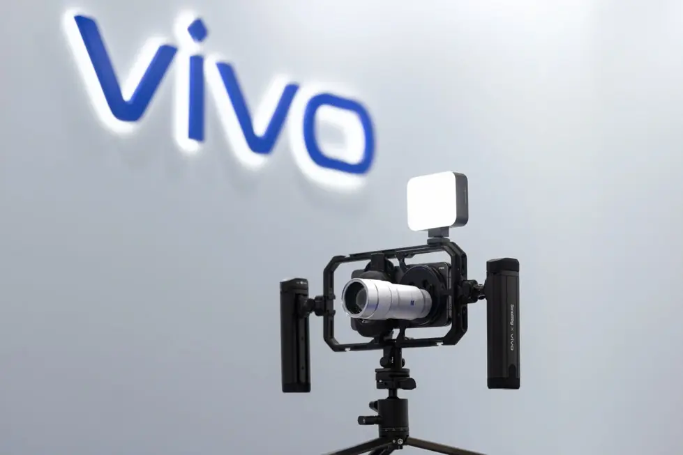 Vivo подтверждает глобальный запуск X300 Ultra и представляет телеобъектив 400 мм
