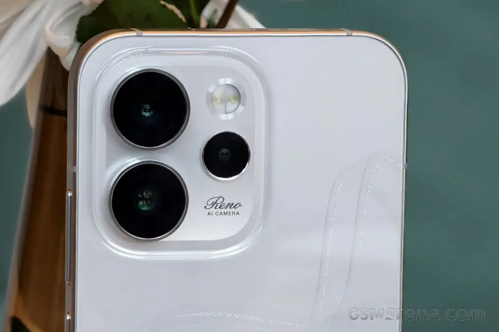 Первое знакомство с Oppo Reno15 Pro Mini