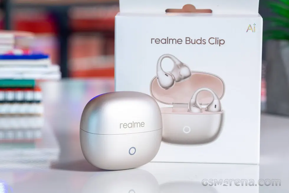 Распаковка и первые впечатления от Realme Buds Clip