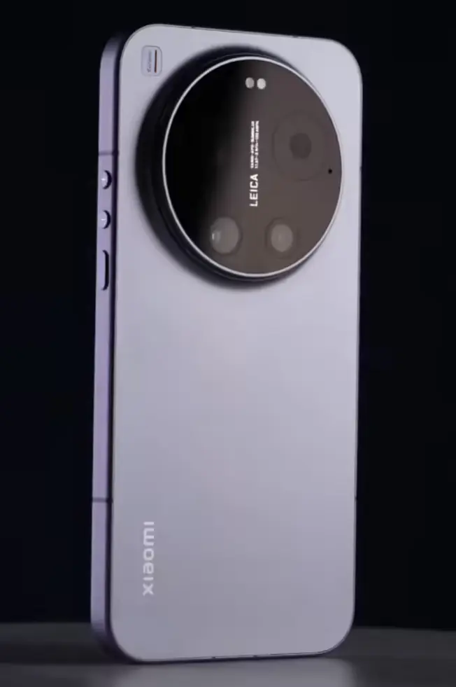 Лу Вэйбинг представил Xiaomi 17 Ultra в практическом обзоре: самый тонкий смартфон серии Ultra в истории Xiaomi, представлены четыре цветовых варианта