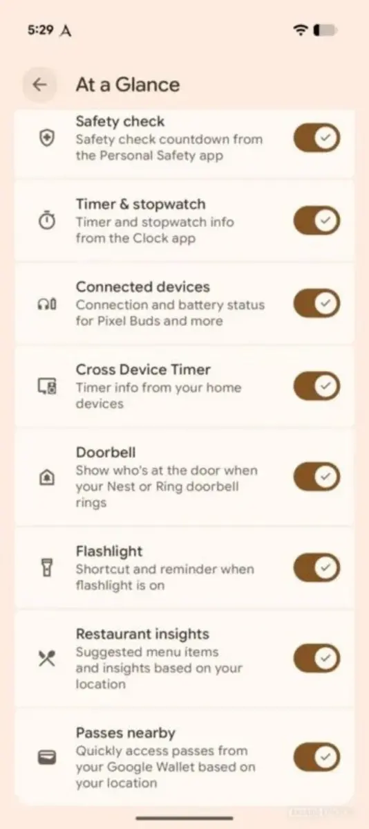 Виджет «At a Glance» в Google Pixel скоро научится показывать посадочные талоны и отзывы о ресторанах