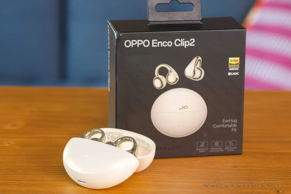 Распаковка и первый взгляд на Oppo Enco Clip2
