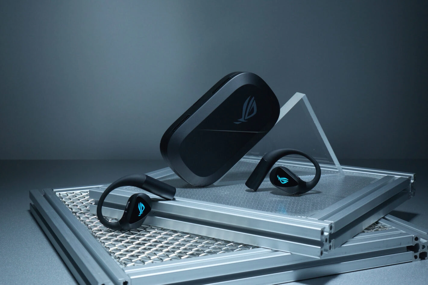 ASUS представила на CES 2026 геймерскую гарнитуру класса Hi-Fi и другие новинки.