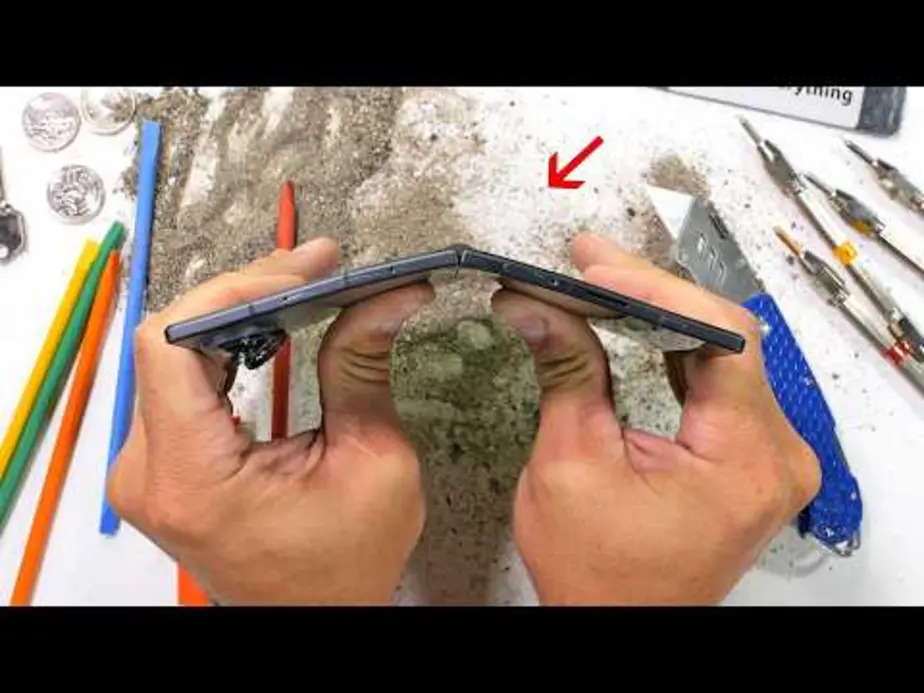 Galaxy Z Fold 8 только что подвергли пыткам &mdash; результаты впечатляют