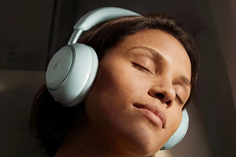 Новые наушники Soundcore поражают временем работы от батареи за свою цену