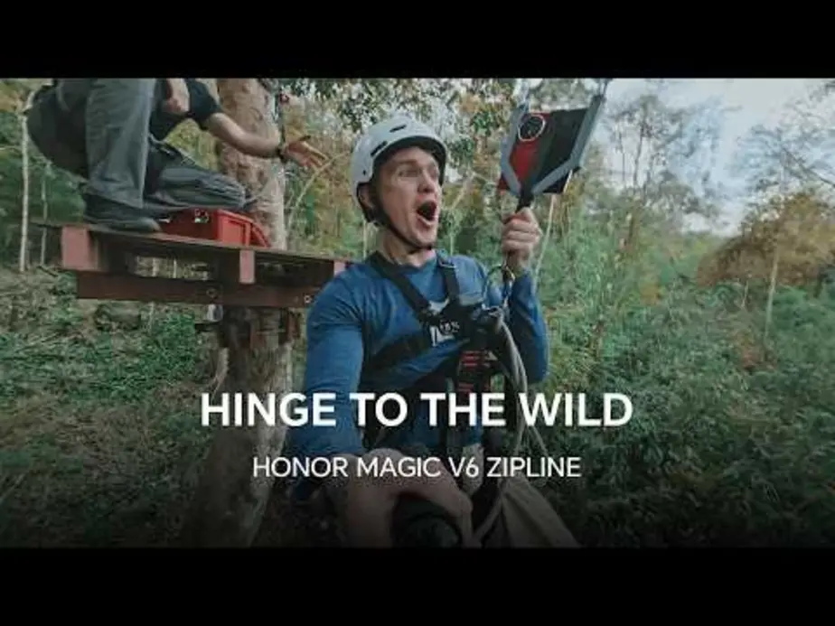 Мужчина повис на зиплайне, используя только шарнир HONOR Magic V6: вот что произошло