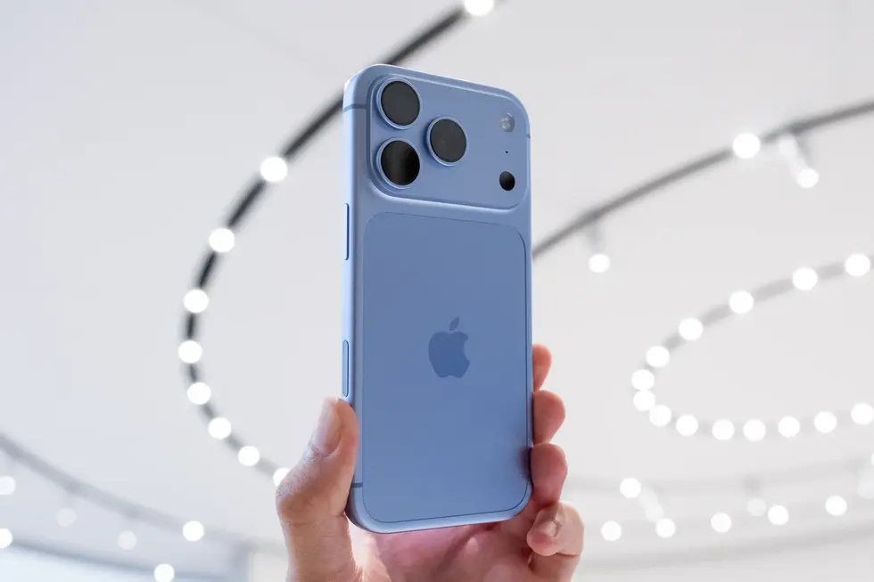 Первый взгляд на iPhone 18 Pro и 18 Pro Max: бордовый цвет, улучшенные камеры и еще больше мощности