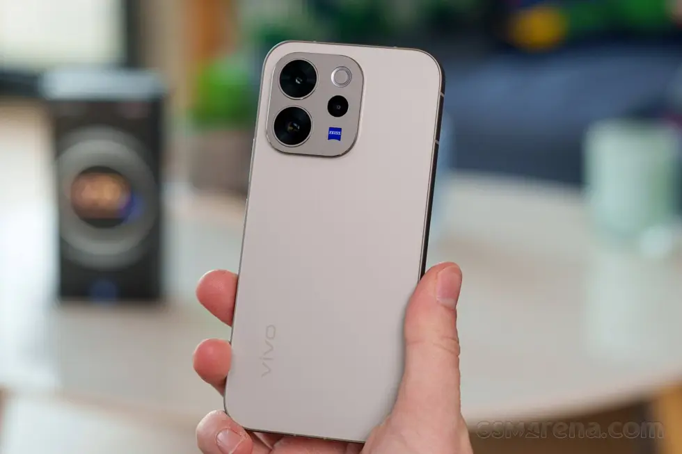 Обзор vivo V70: новый флагман или работа над ошибками?