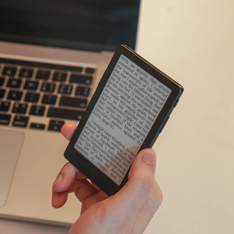 Следующий карманный ридер Xteink может (почти) заменить ваш Kindle