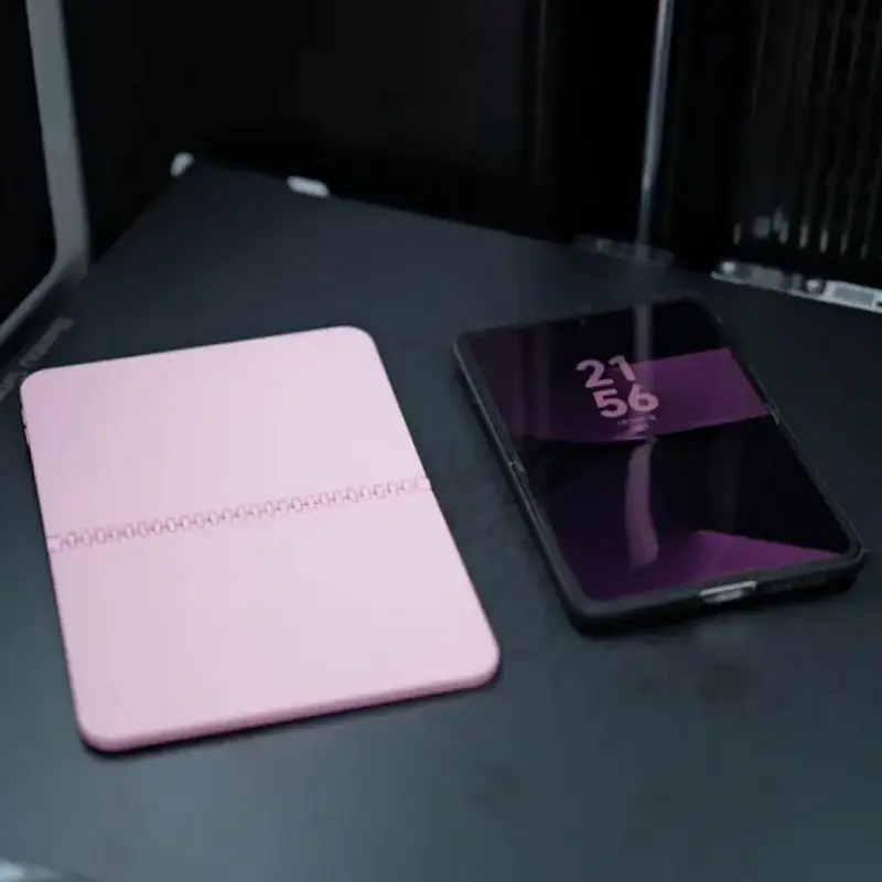 Вот как выглядит концепт iPhone Fold рядом с Galaxy Z Fold7, Galaxy Z TriFold и Huawei Pura X