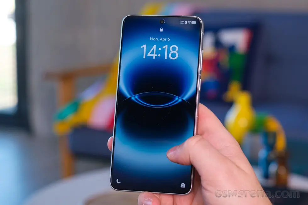 Обзор vivo X300 Ultra: мощный флагман или очередной &laquo;hype&raquo;?