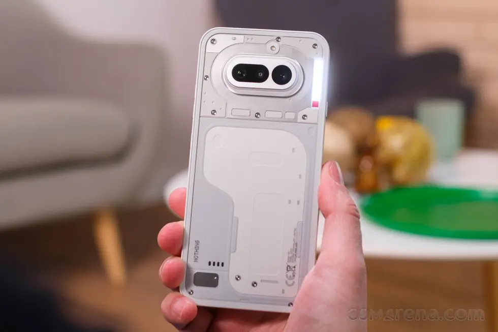 Обзор Nothing Phone (4a)