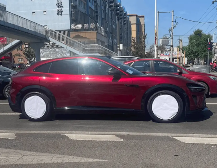 Xiaomi YU7 GT в цвете &laquo;Cherry Red&raquo; засветился без камуфляжа &mdash; официальный релиз в конце мая