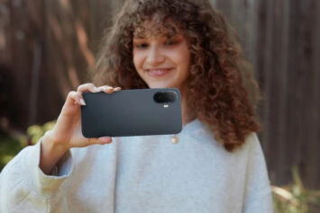 TCL представила новые телефоны, планшет и Wi-Fi 7 роутеры на выставке CES 2026.