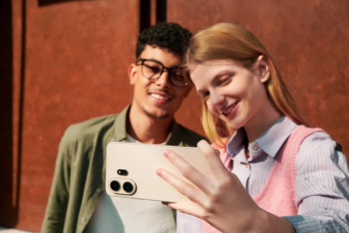 TCL представила новые телефоны, планшет и Wi-Fi 7 роутеры на выставке CES 2026.