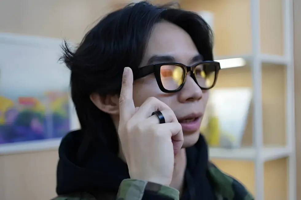 Google, похоже, всерьез опасается словосочетания &laquo;smart glasses&raquo;