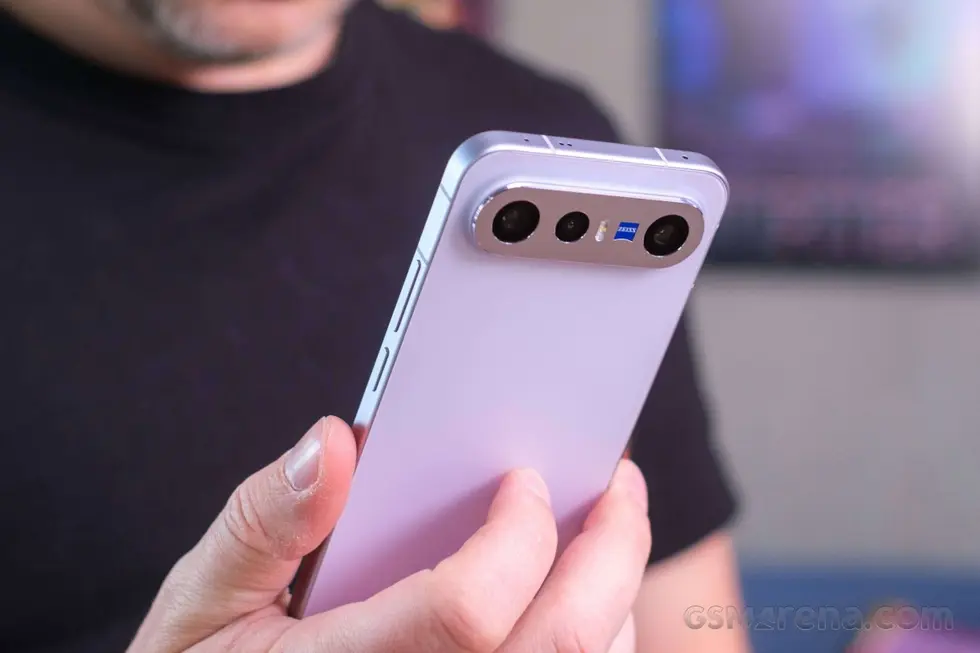 Смартфон vivo X300 FE на тестировании