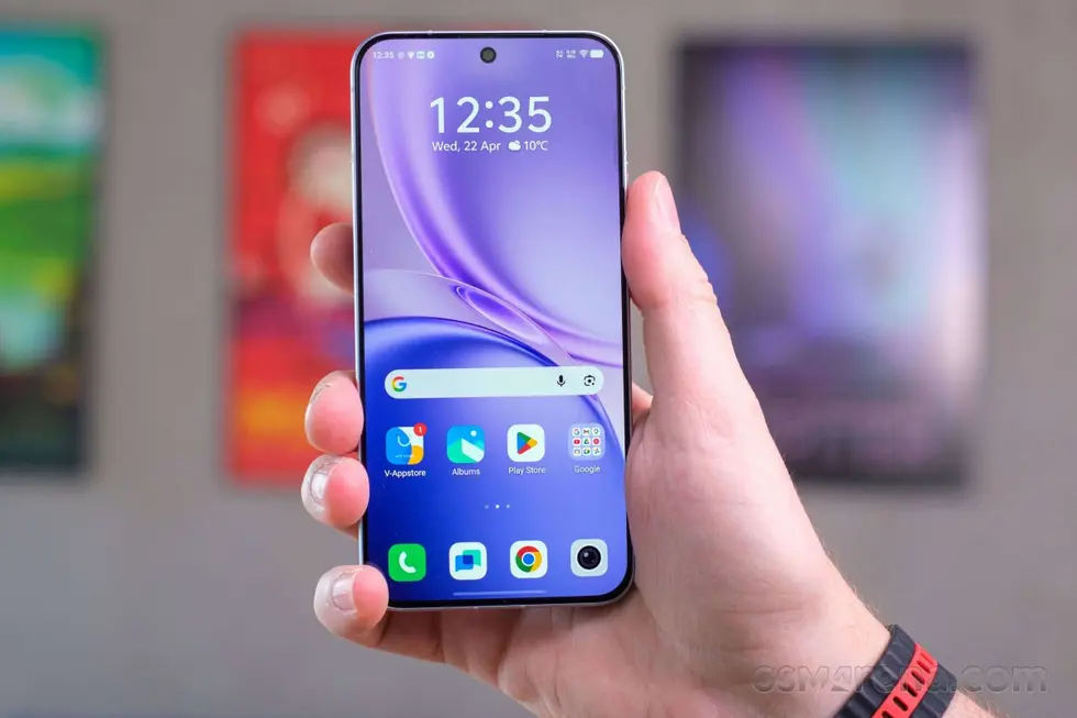 Смартфон vivo X300 FE на тестировании