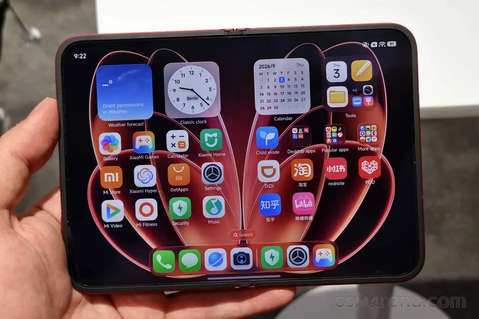 Первый взгляд на Xiaomi 18 Fold